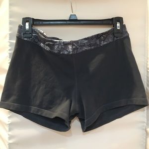 Lululemon grey shirts